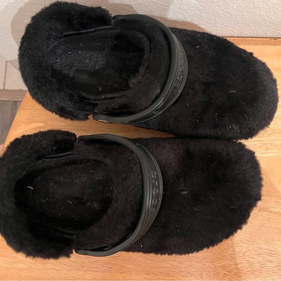 Pre- Loved Crocs Classic Fur Sure - Picture 7 of 7
